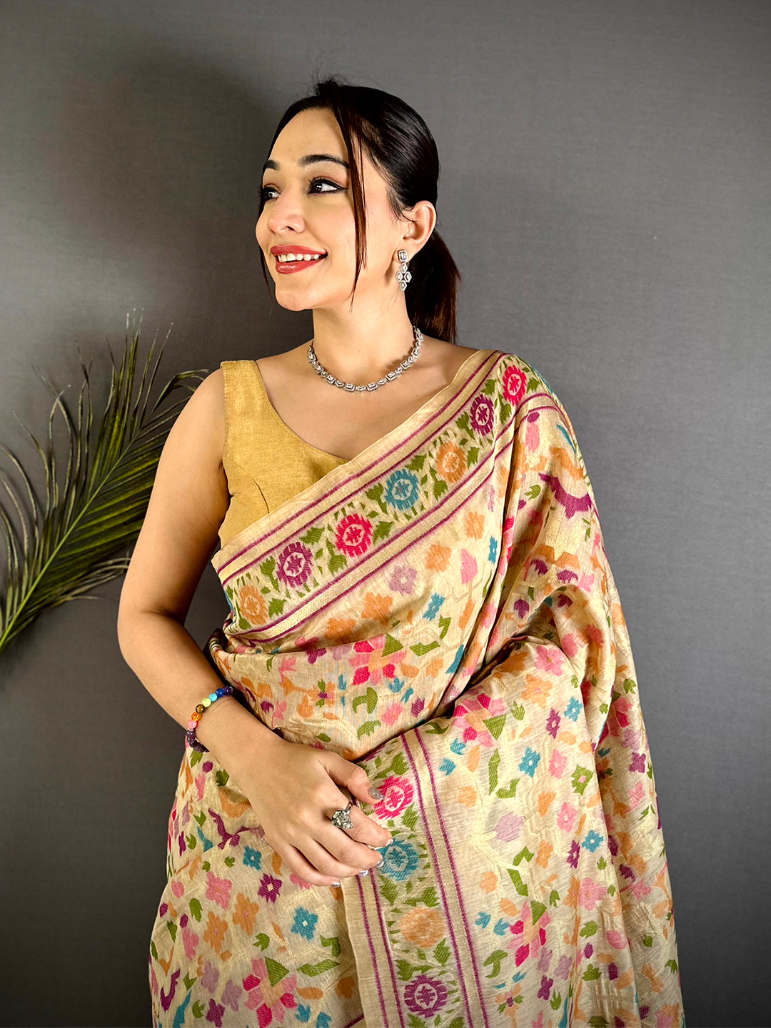 Classic Geometric Ikkat Linen Saree