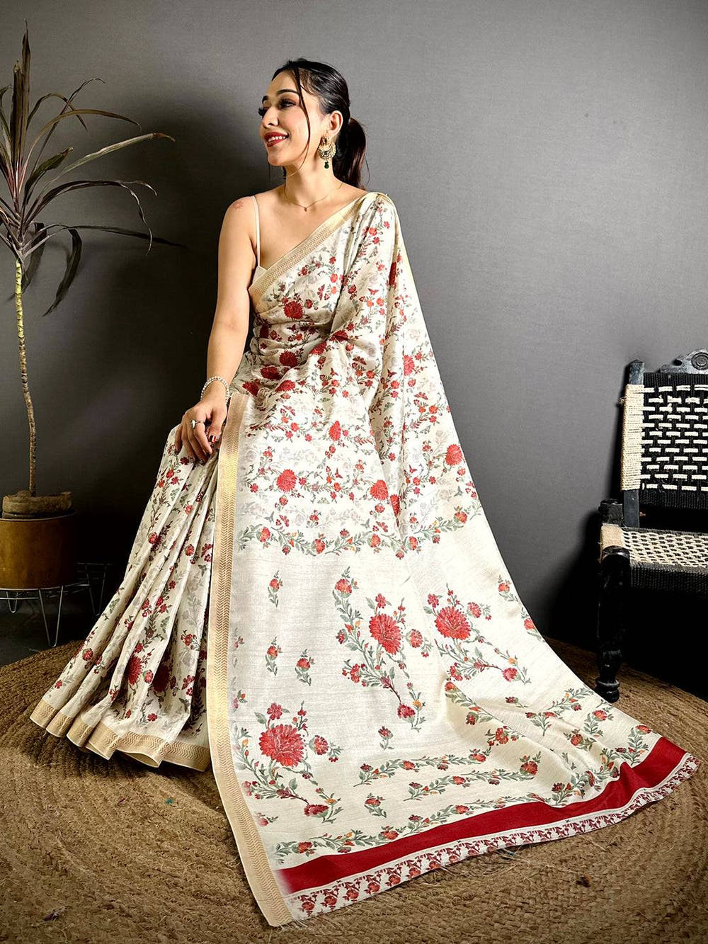 Stylish Red Rose Floral Print Tussar Saree