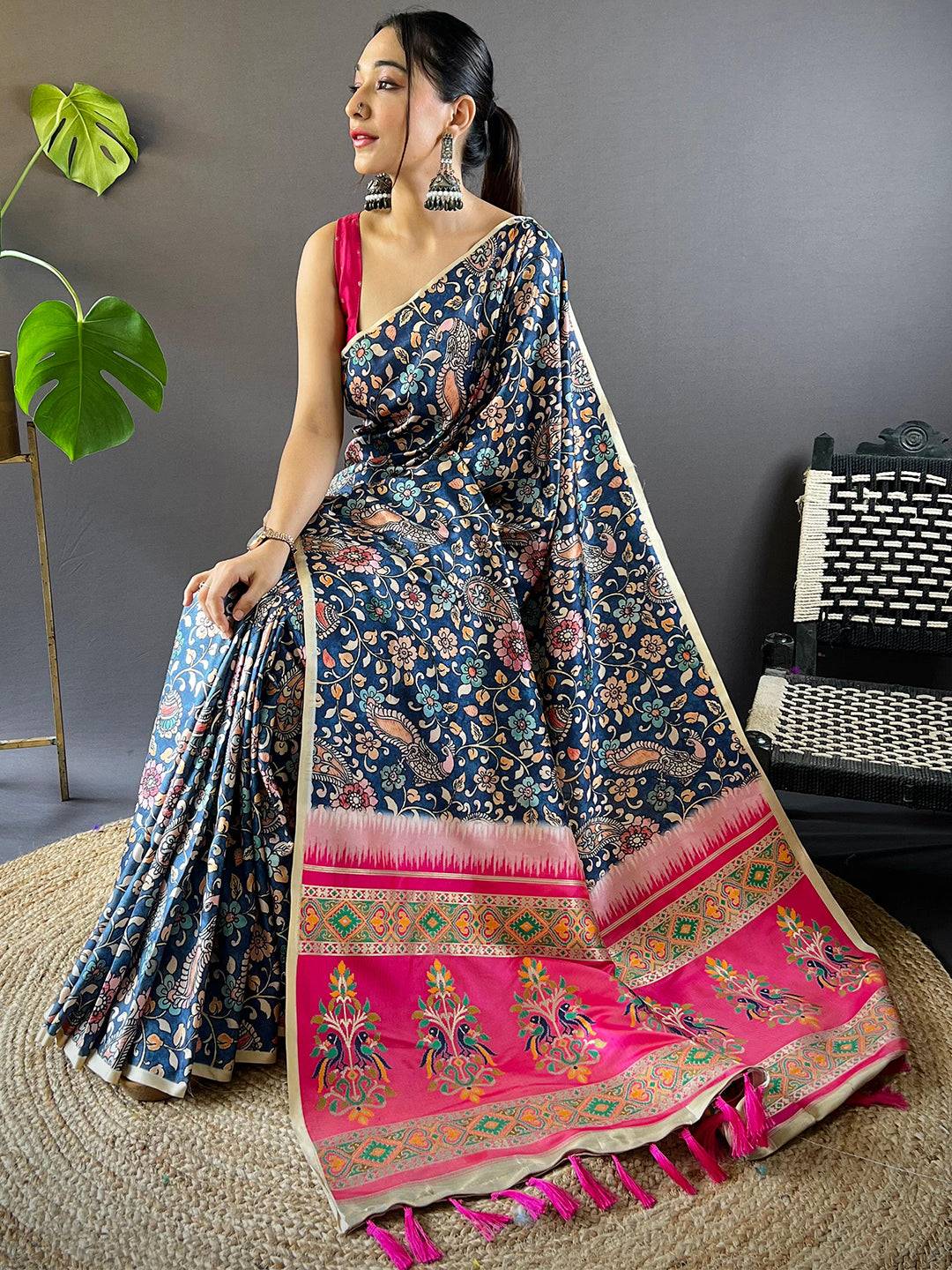 Navy Blue Elegance Gamthi Saree