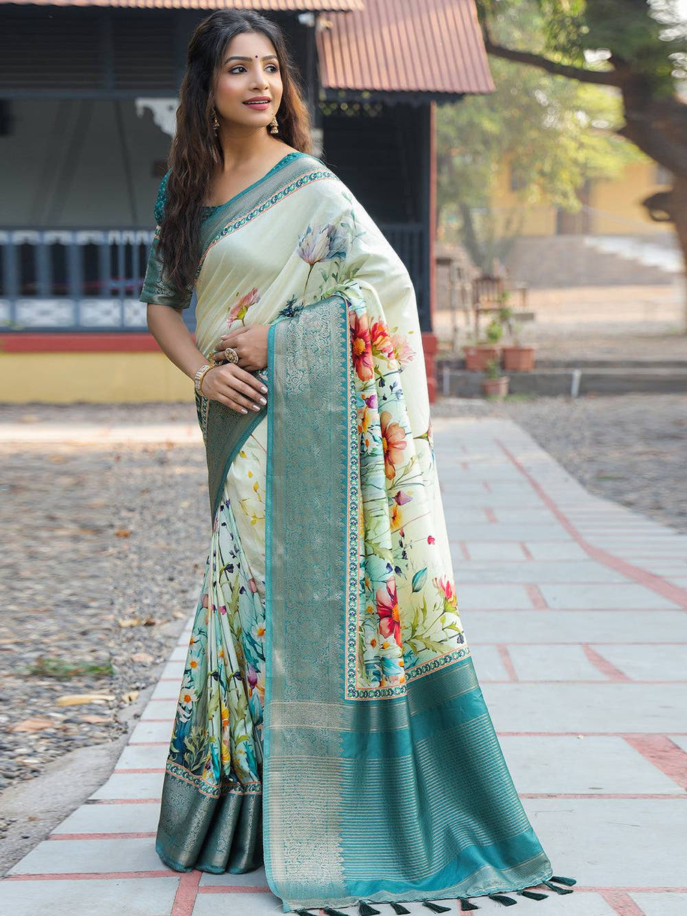 Light Green Colour Phulkari Design Zari Weaving Pallu Saree