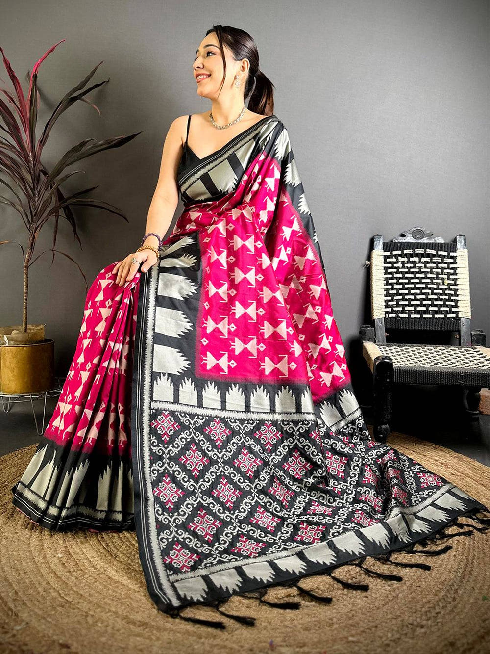 Magenta Warli Weave Soft Silk Saree


