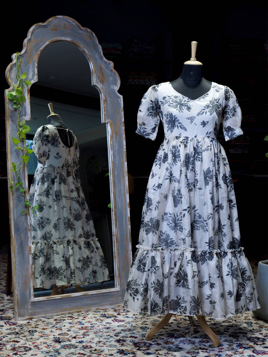 Snow White Puff Sleeves Dress displayed on mannequin