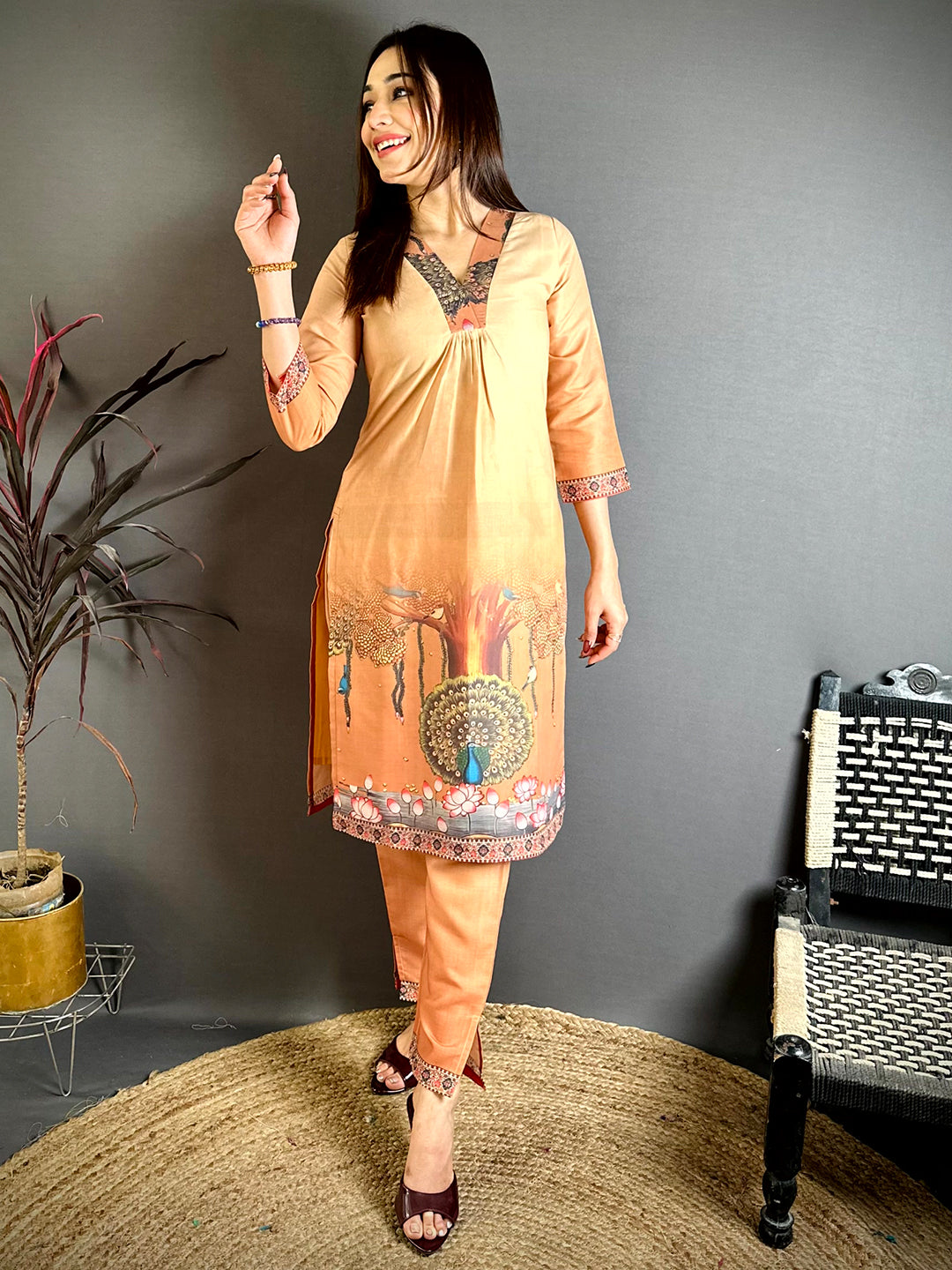 Aura Kalamkari Overlap V Neck Kurti