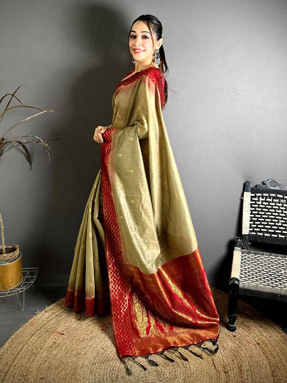 Royal Mul Cotton Katan Contrast Border Saree