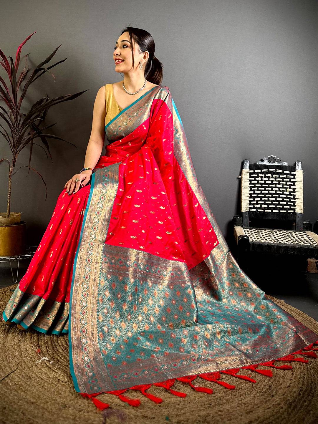 Classic Dual Shade Kanjivaram Saree