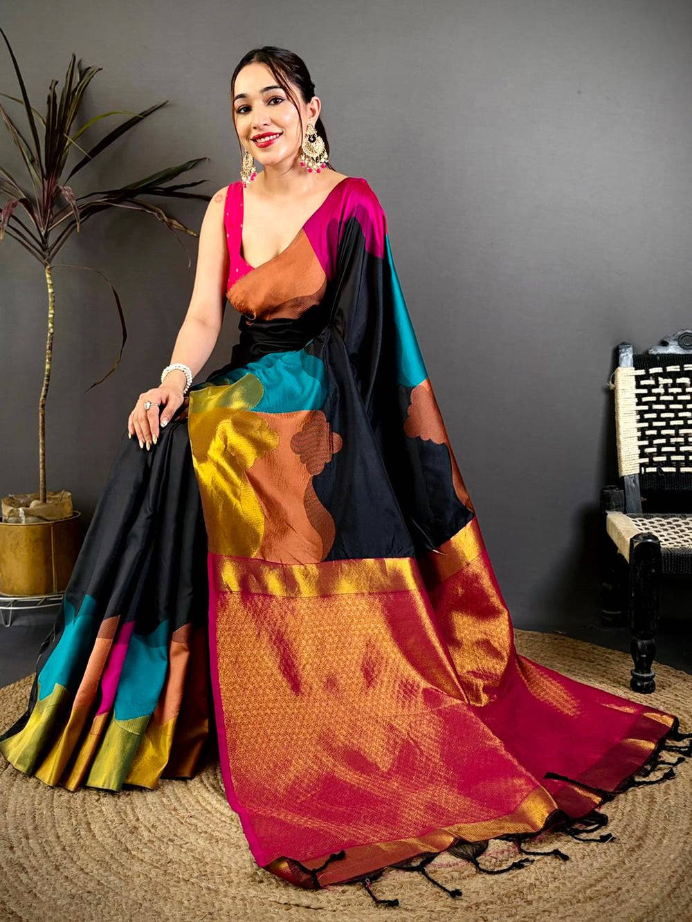 Soft Silk Colourblock Zari Weaving Saree