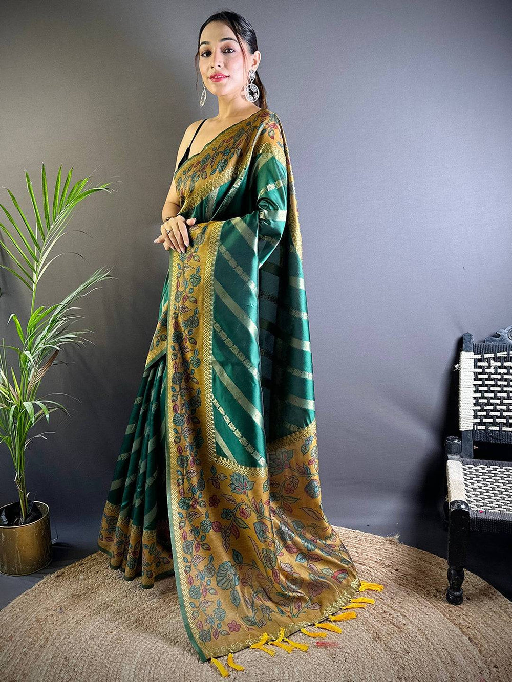 Green Gold Zari And Kalamkari Print Saree