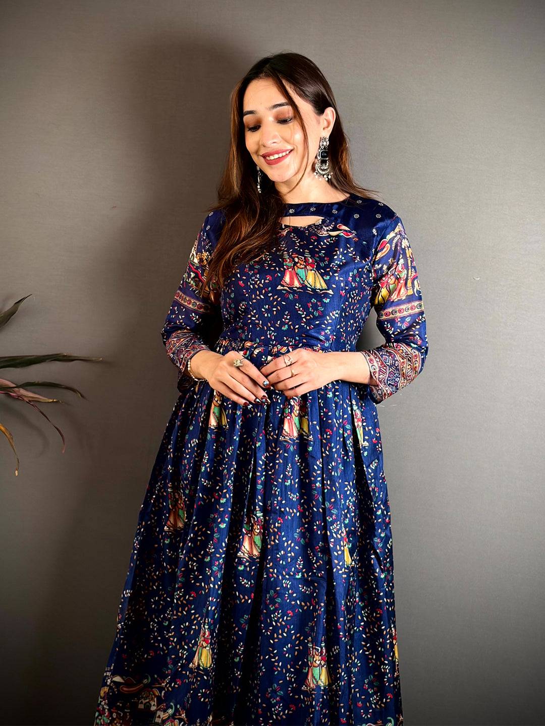 Soft Dola Silk Round Neck Full Sleeve Kurti