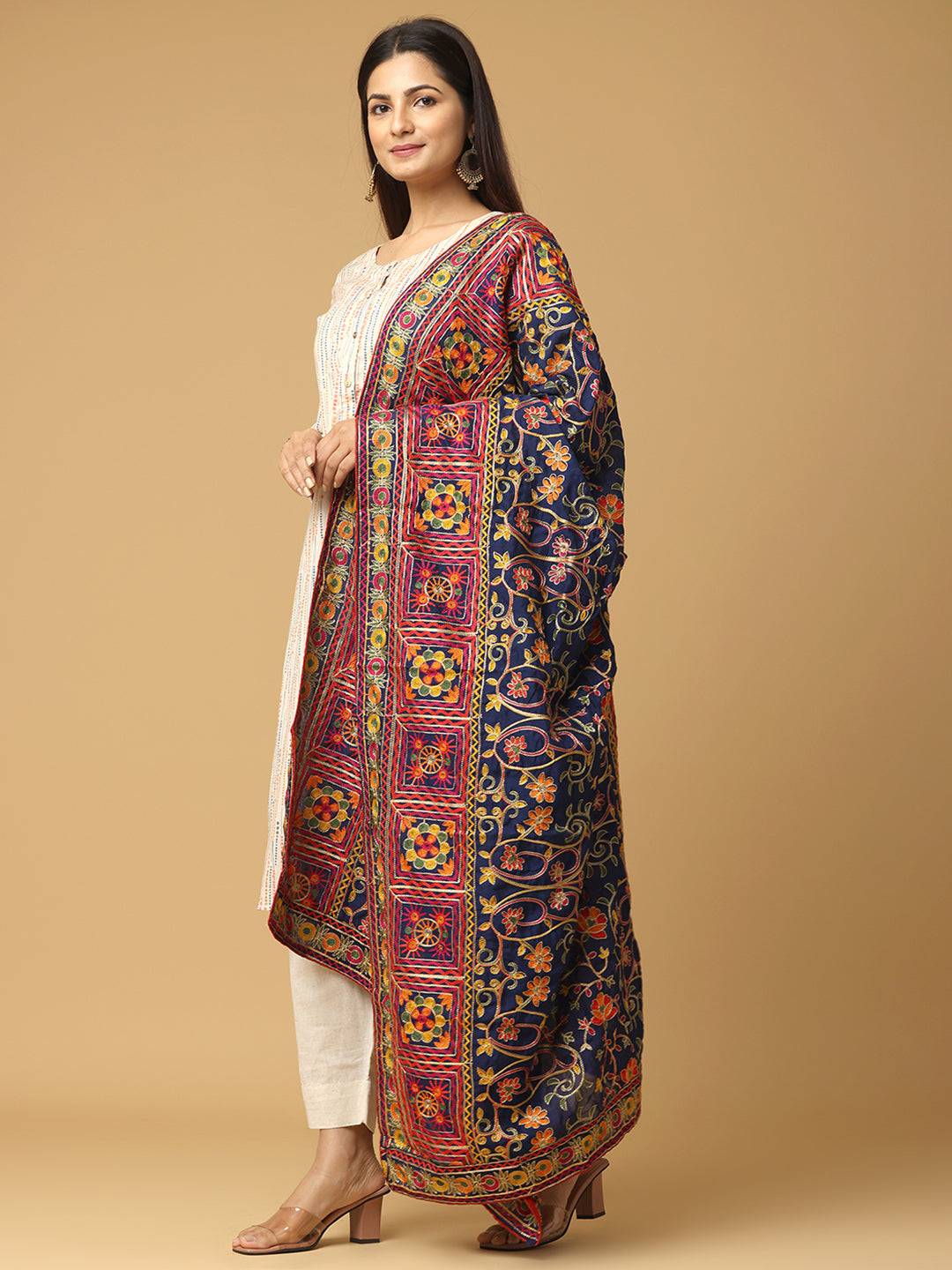 Side view of traditional threadwork pashmina dupatta