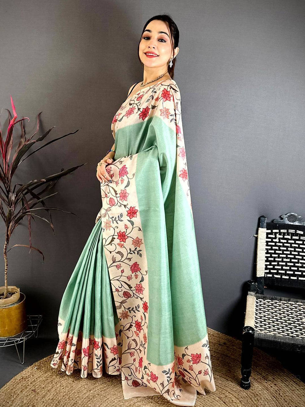Radiance Floral Border Tussar Saree