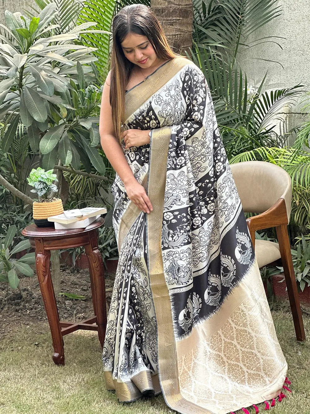 Stylish Kalamkari saree with classic block print patterns
