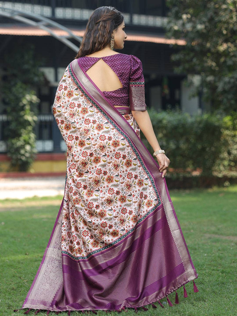 Pink Colour Phulkari Design Zari Weaving Pallu Saree