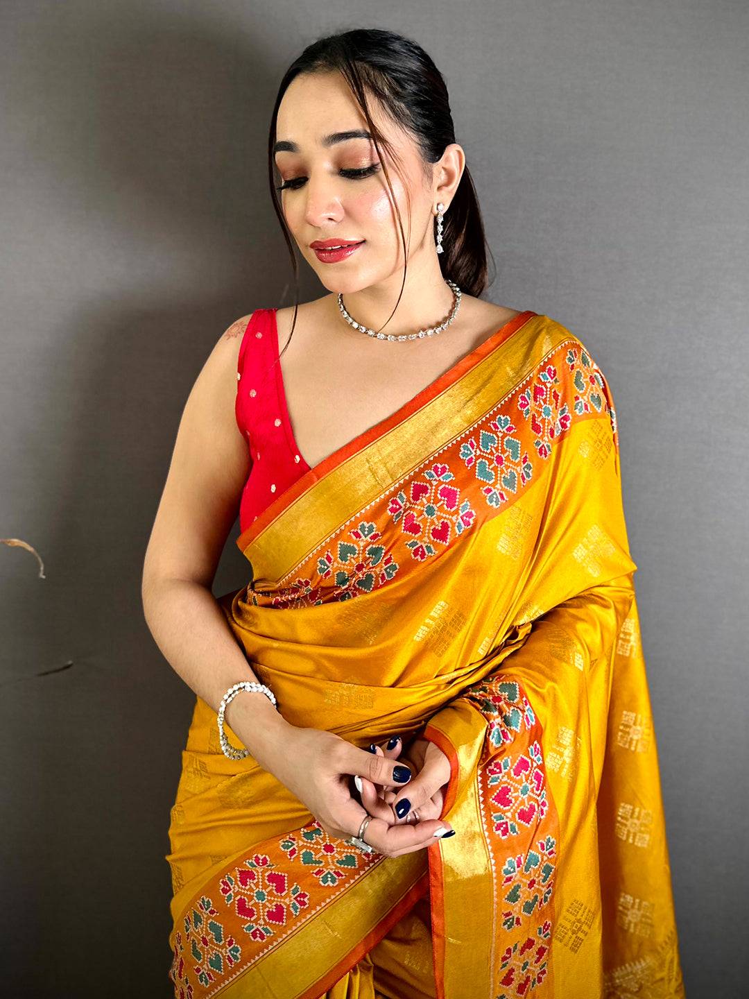 Stylish Banarasi Pattu Ikkat Minakari Zari Saree