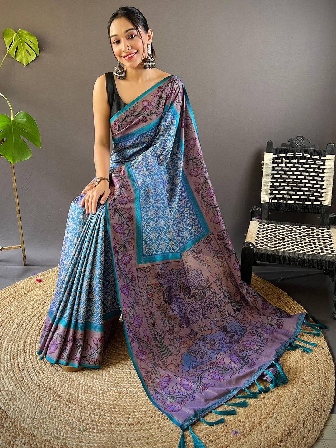 Tufts Blue Patola And Kalamkari Fusion Saree