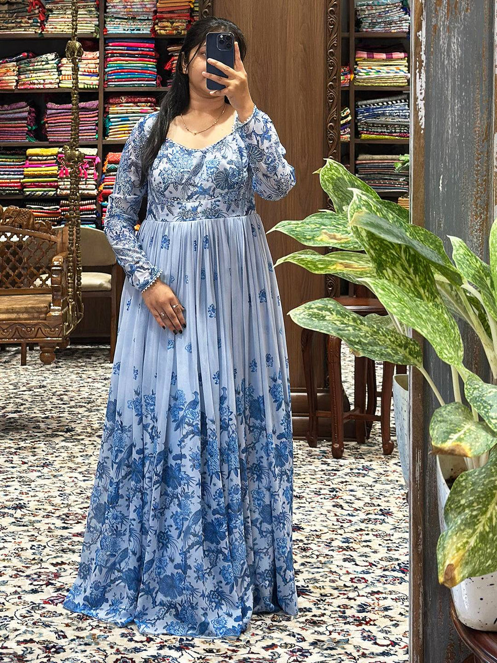 Elegant blue floral dress with long sleeves
