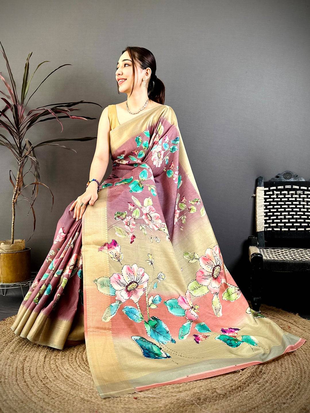 Exclusive Gold Zari Border Kalamkari Saree