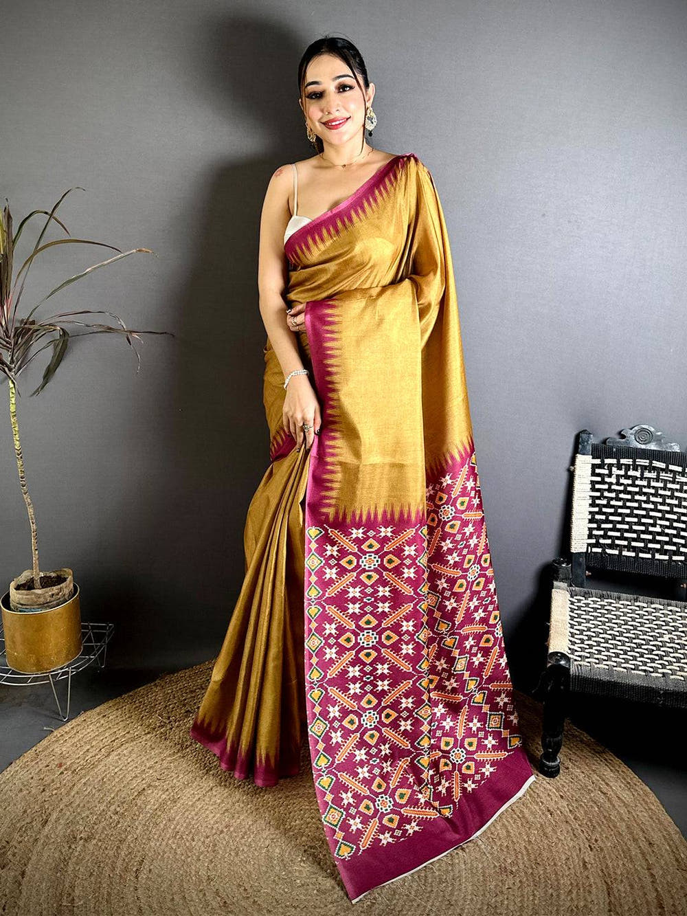 Designer Tussar Patola Printed Pallu Saree