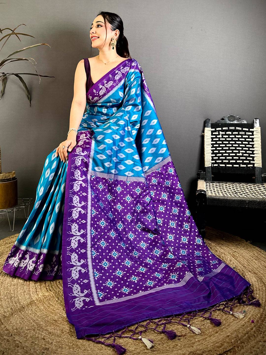 Exclusive Silk Ikkat Deer Weaving Saree