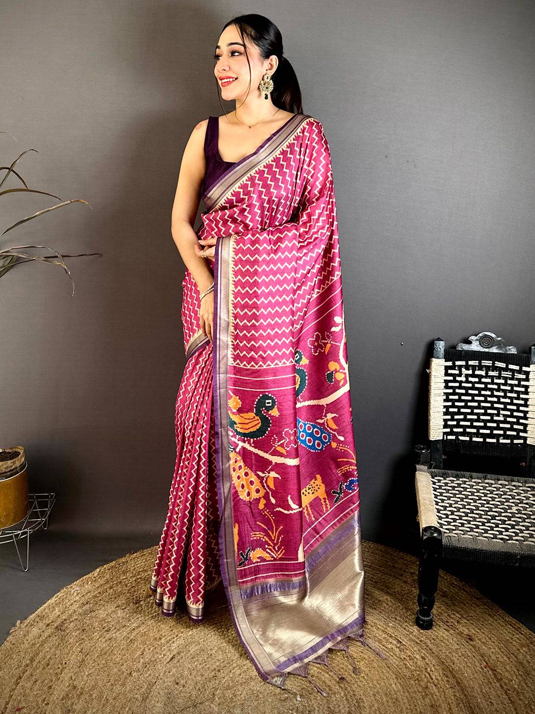 Classic Gold Lakda Patta Kalamkari Saree