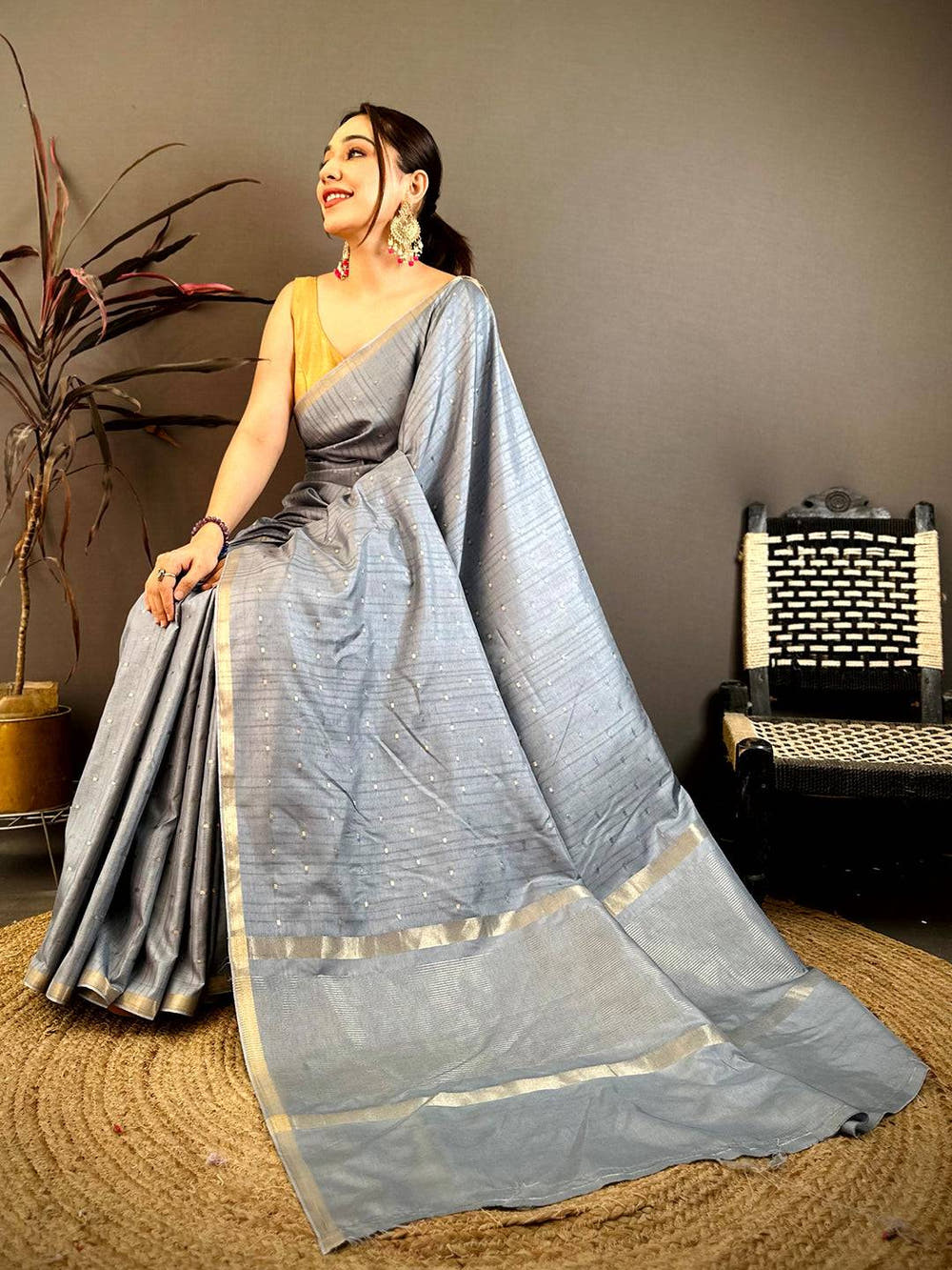 Stylish Slub Tussar Zari Butti Weave Saree