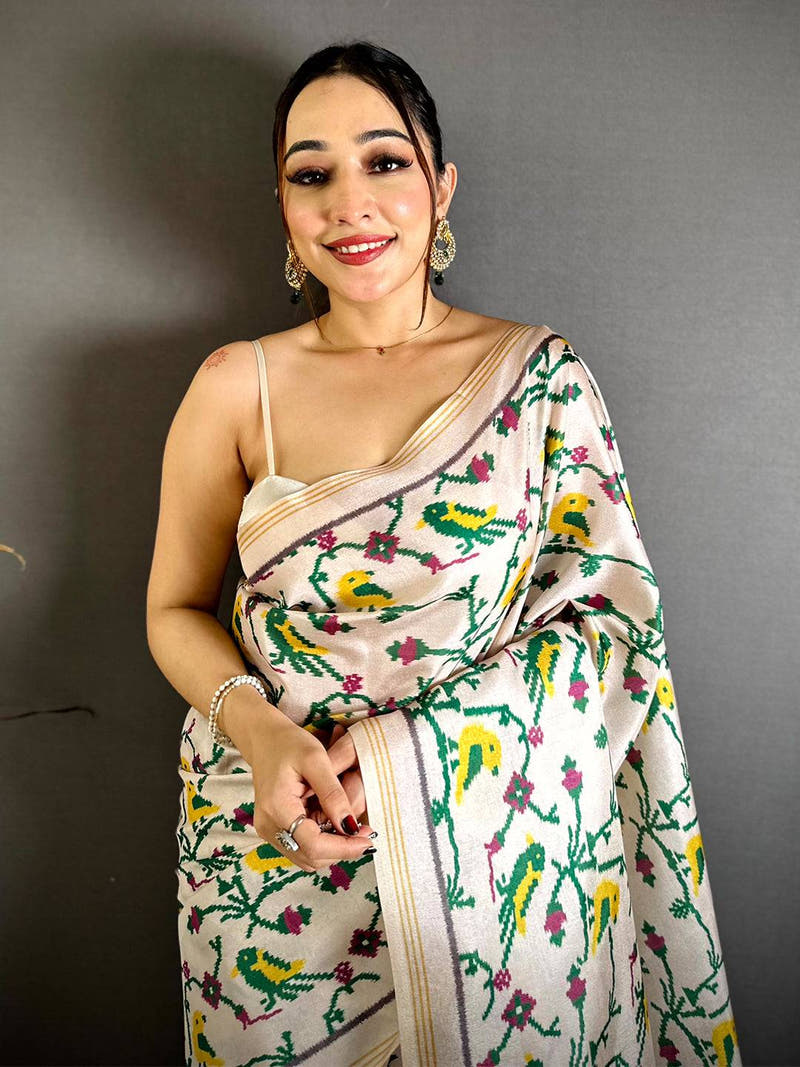 
Elegant Tussar Floral Vine Bird Print Saree