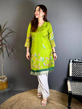 Graceful Tussar Check Ethnic Kurti