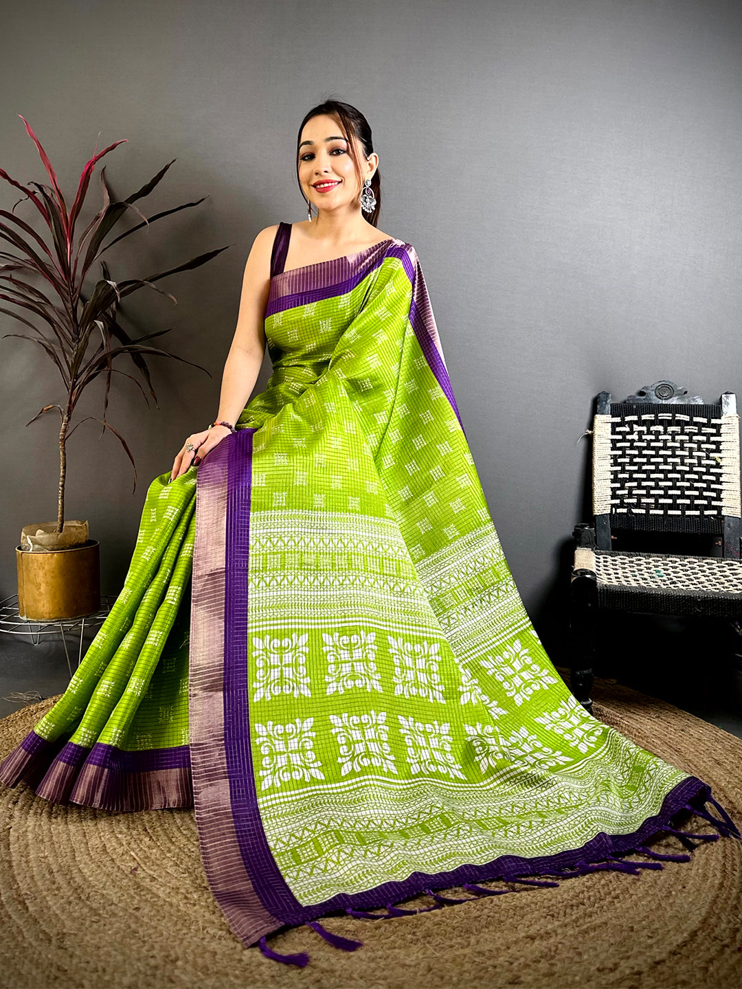 Stylish Tussar Black Zari Weave Saree