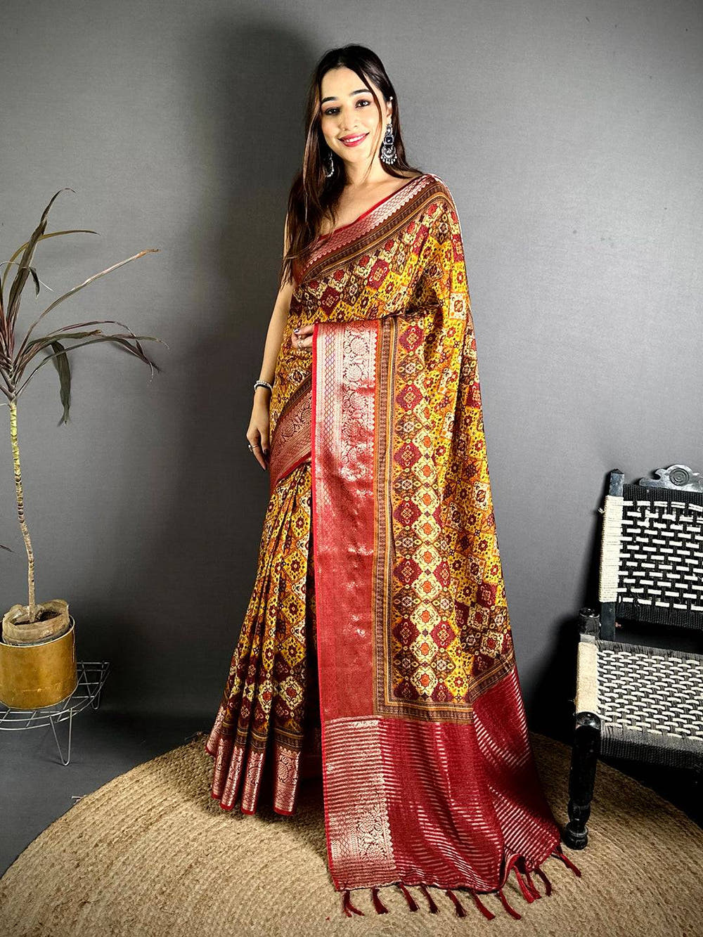 Elegant Patola Printed Viscose Dola Saree
