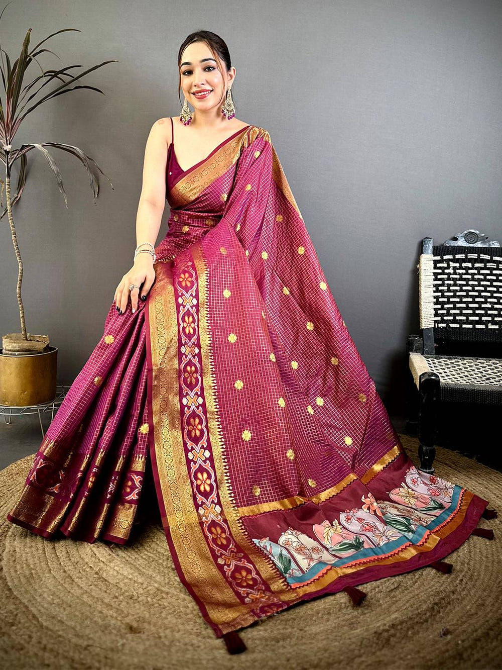 Artisan Gold Zari Kanchi Silk Digital Pallu Saree
