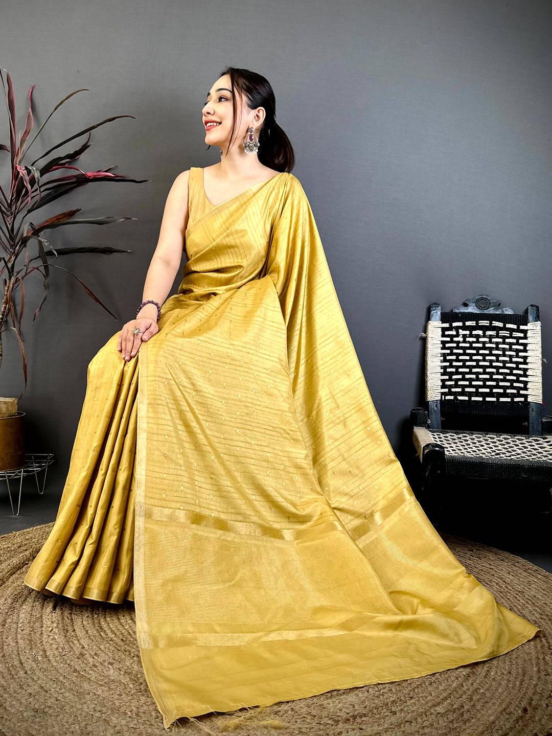 Regal Slub Tussar Zari Butti Weave Saree