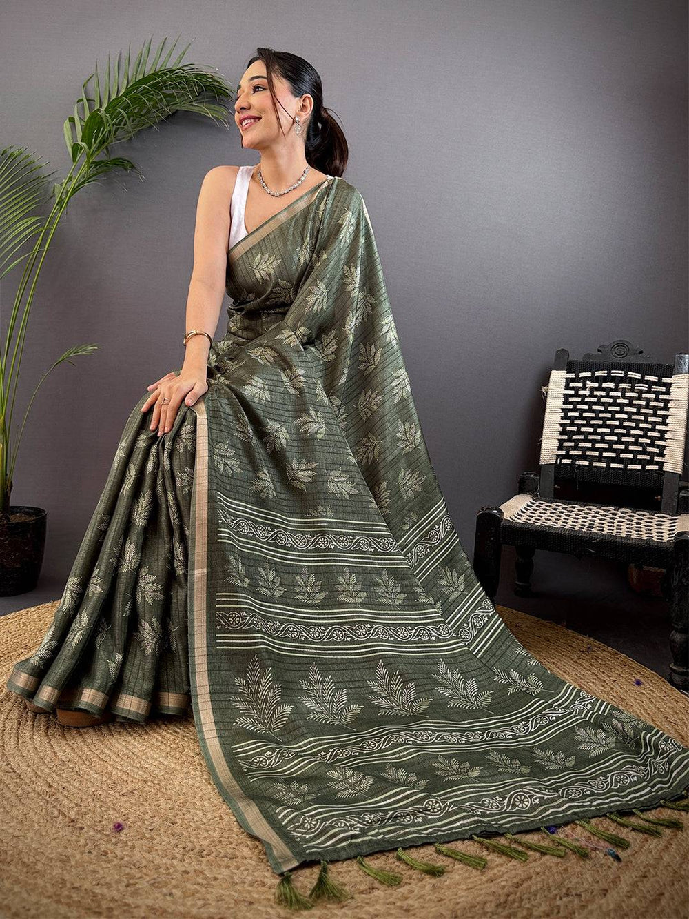 Olive Leaf Print Ghicha Handloom Saree