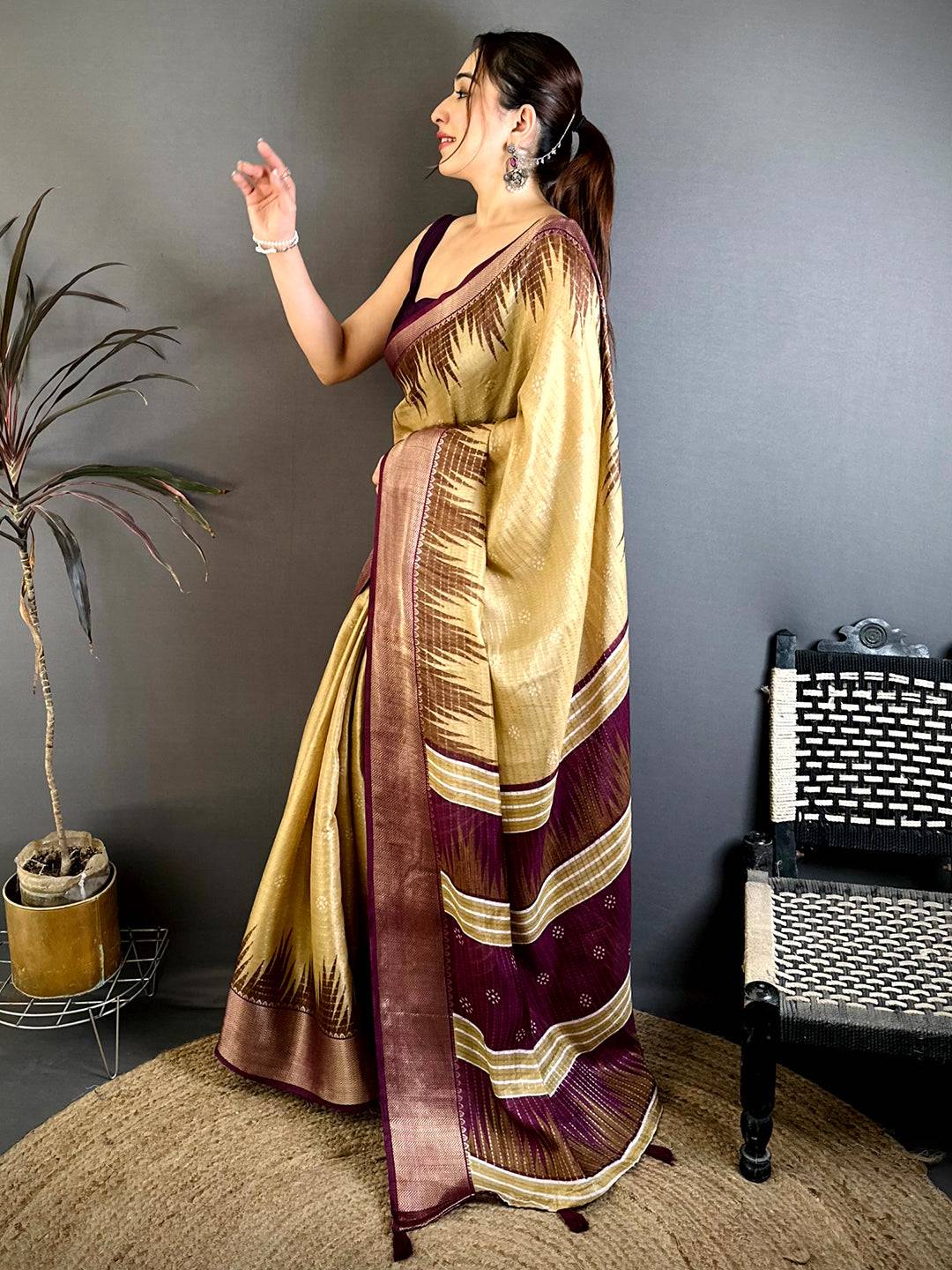 Elegant Soft Dola Self Zari Katha Weaving Saree