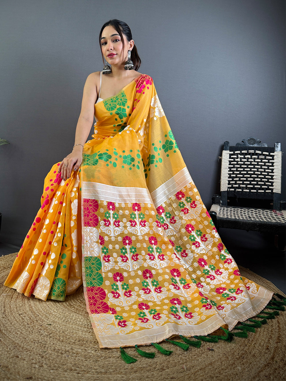 Graceful Yellow Dhakai Jamdani Cotton Silk Saree
