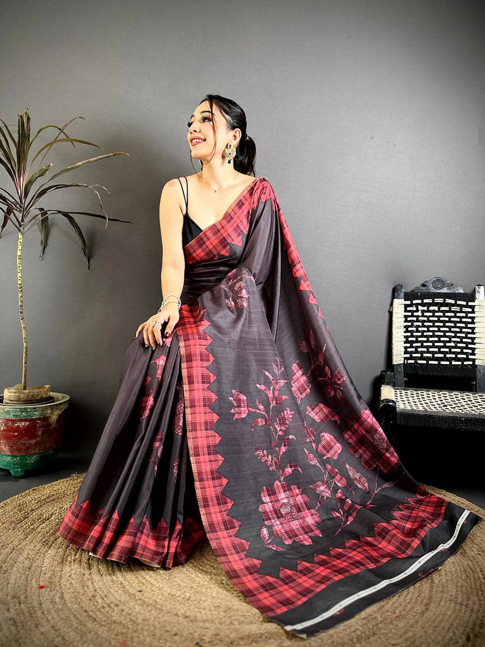 Celebrity Digital Applique Print Tussar Saree