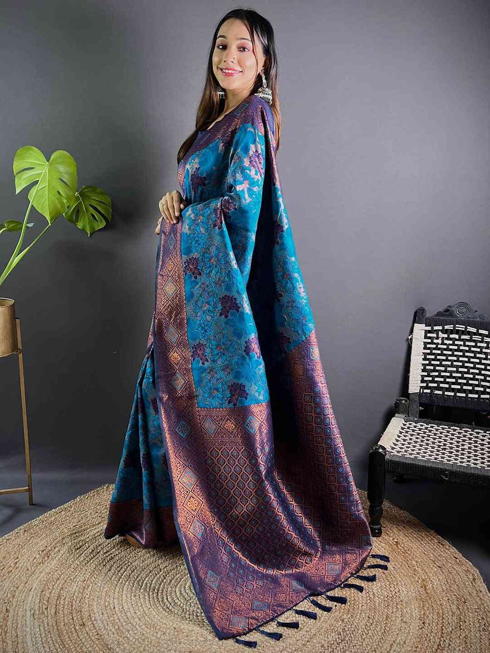 Side view of royal blue soft silk butta weaving saree