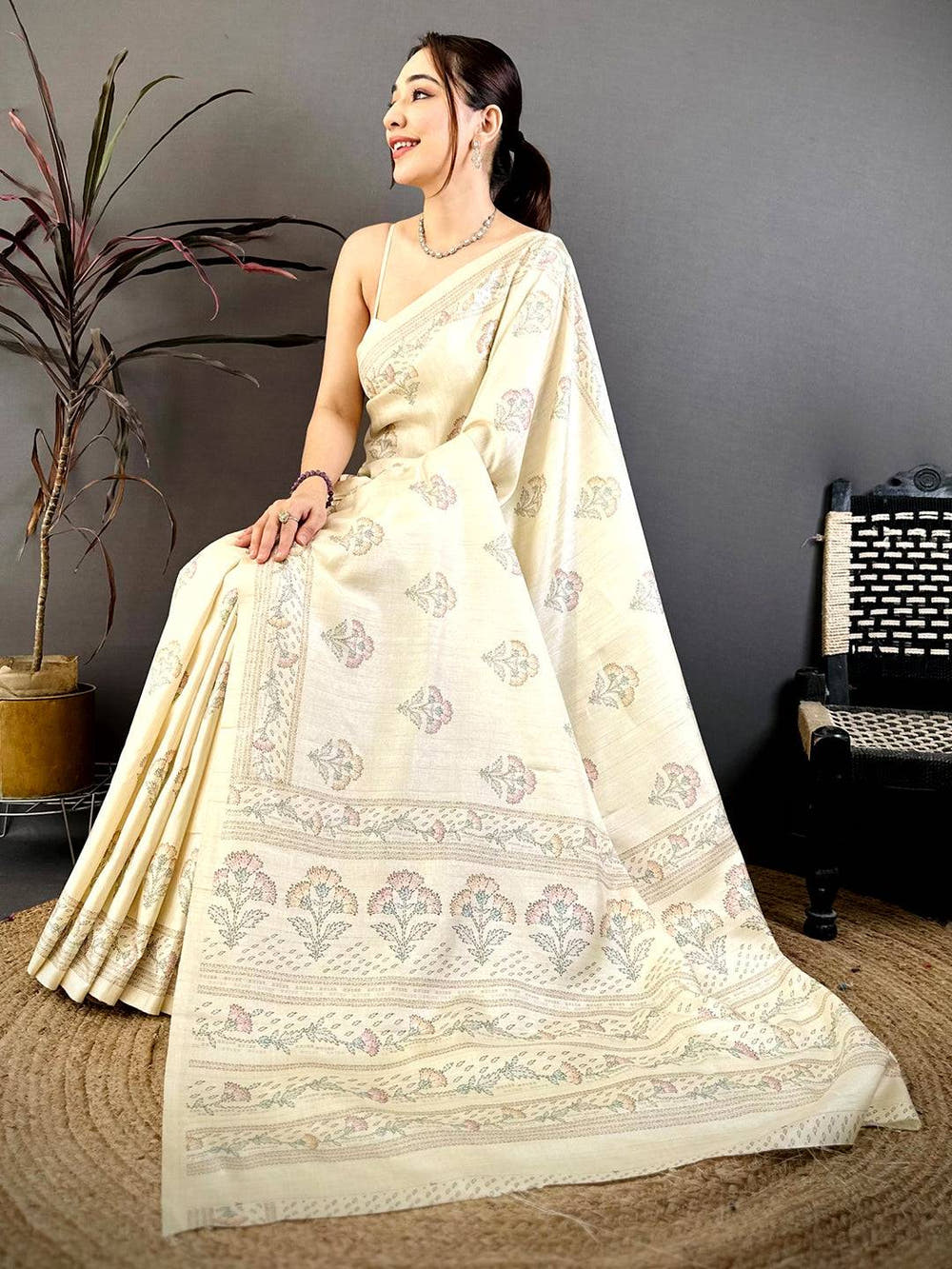 Artistic Katha Art Soft Tussar Saree