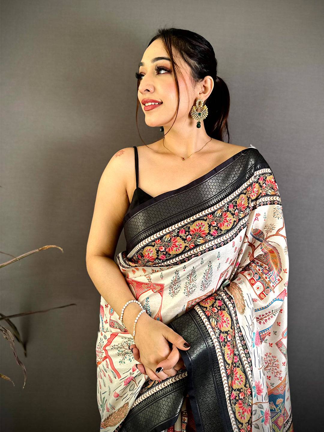 Stylish Pashmina Printed Zari Border Saree