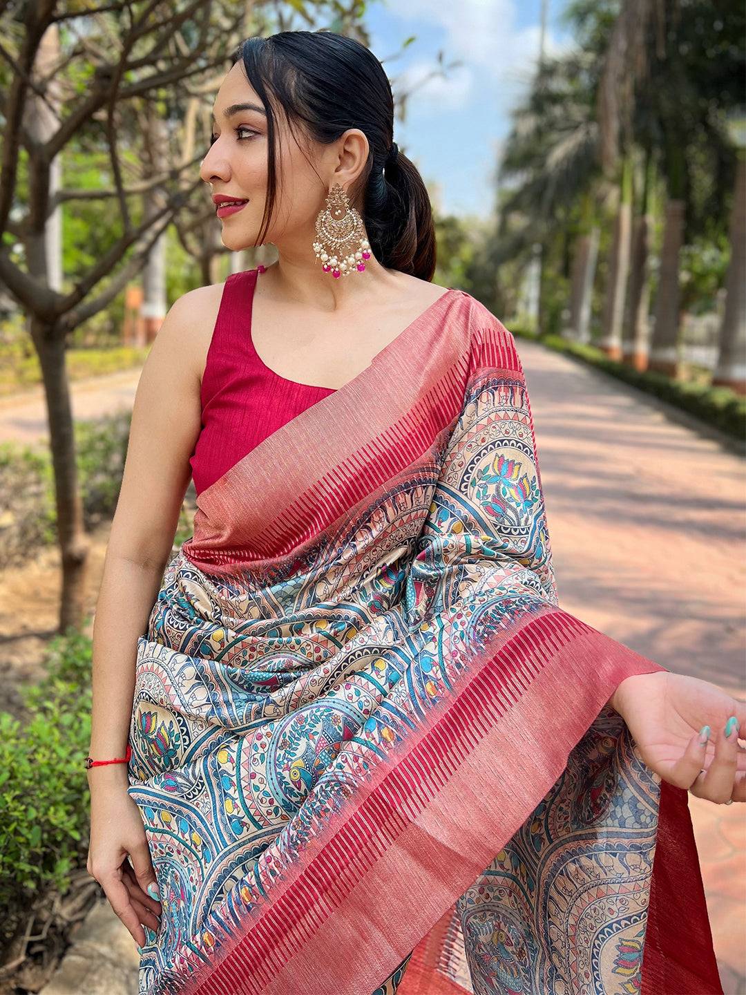 Model showcasing Slub Tussar Silk Madhubani Saree details