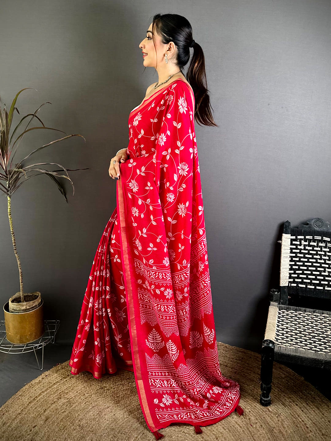 Red Leaf Printed Mul Cotton Saree