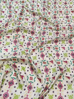 Close-up of Patola Print on Pista Colour Kanjivaram Saree