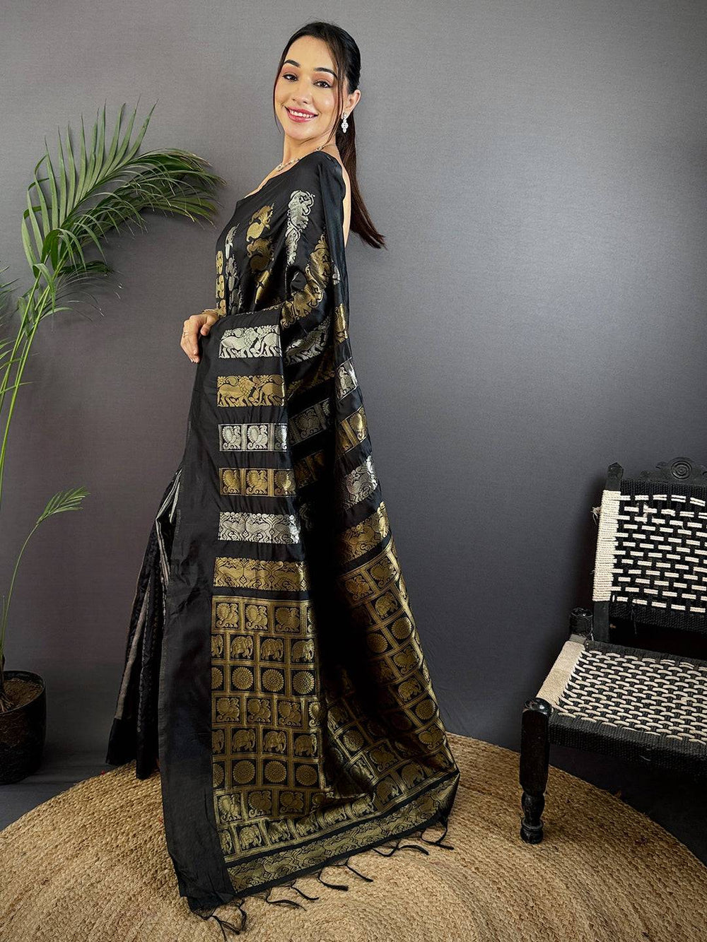 Black Soft Silk Sona Chandi Zari Weaving Saree