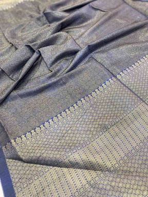 Detailed view of Moonga Silk Kota Doriya saree fabric