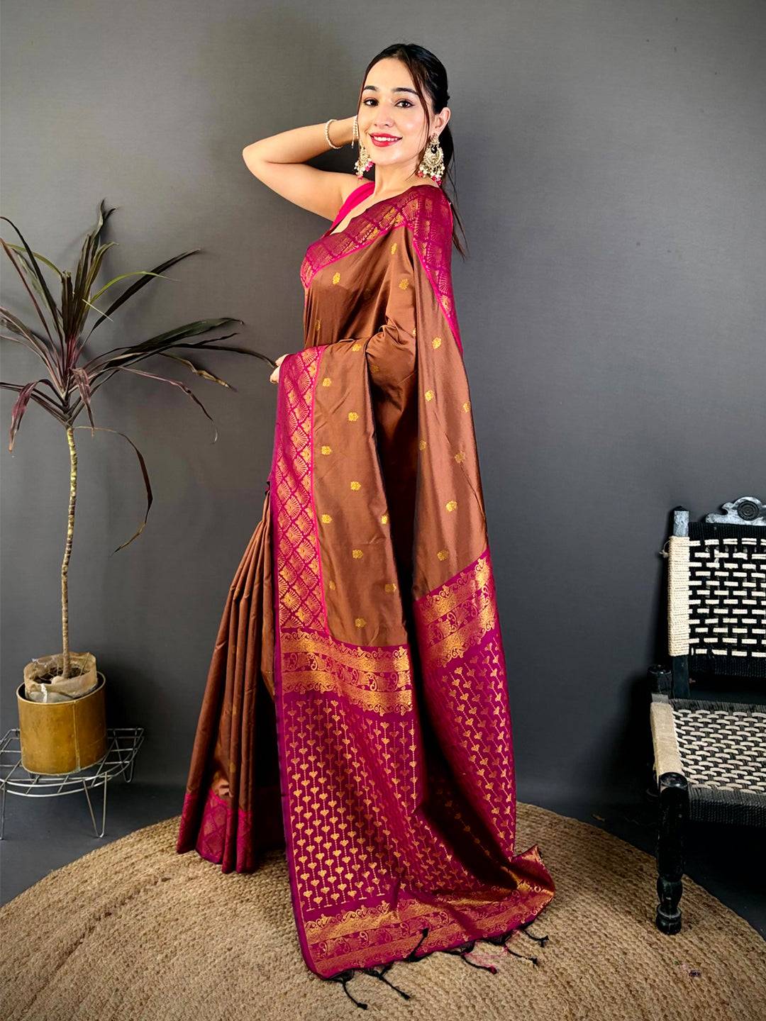 Stylish Ethnic Motif Rich Pallu Soft Silk Saree