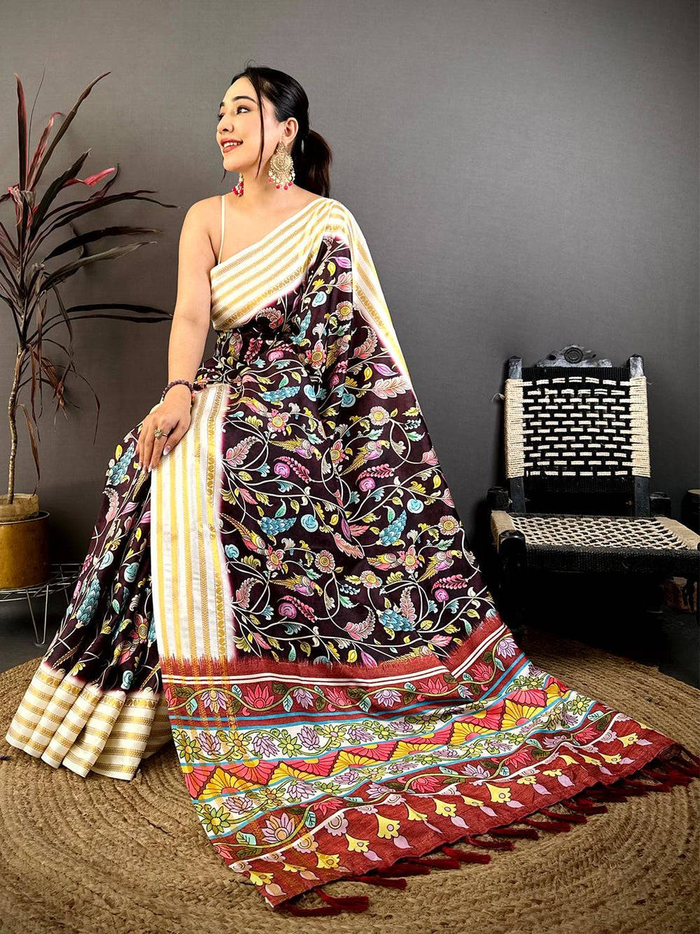 Opulent Gold 5 Line Zari Kalamkari Saree
