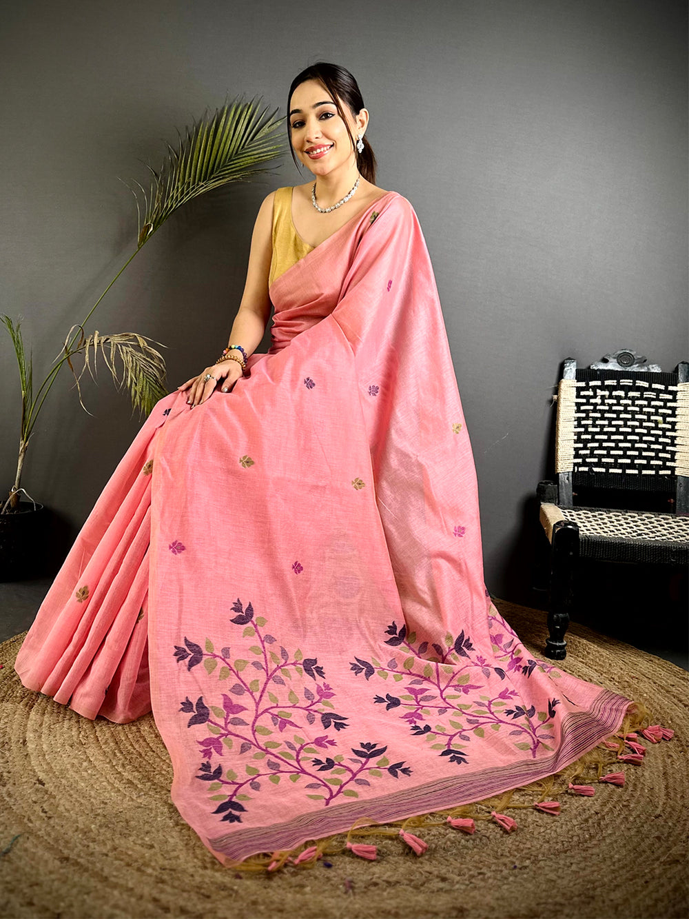 Pink Jamdani Pallu Khadi Linen Saree