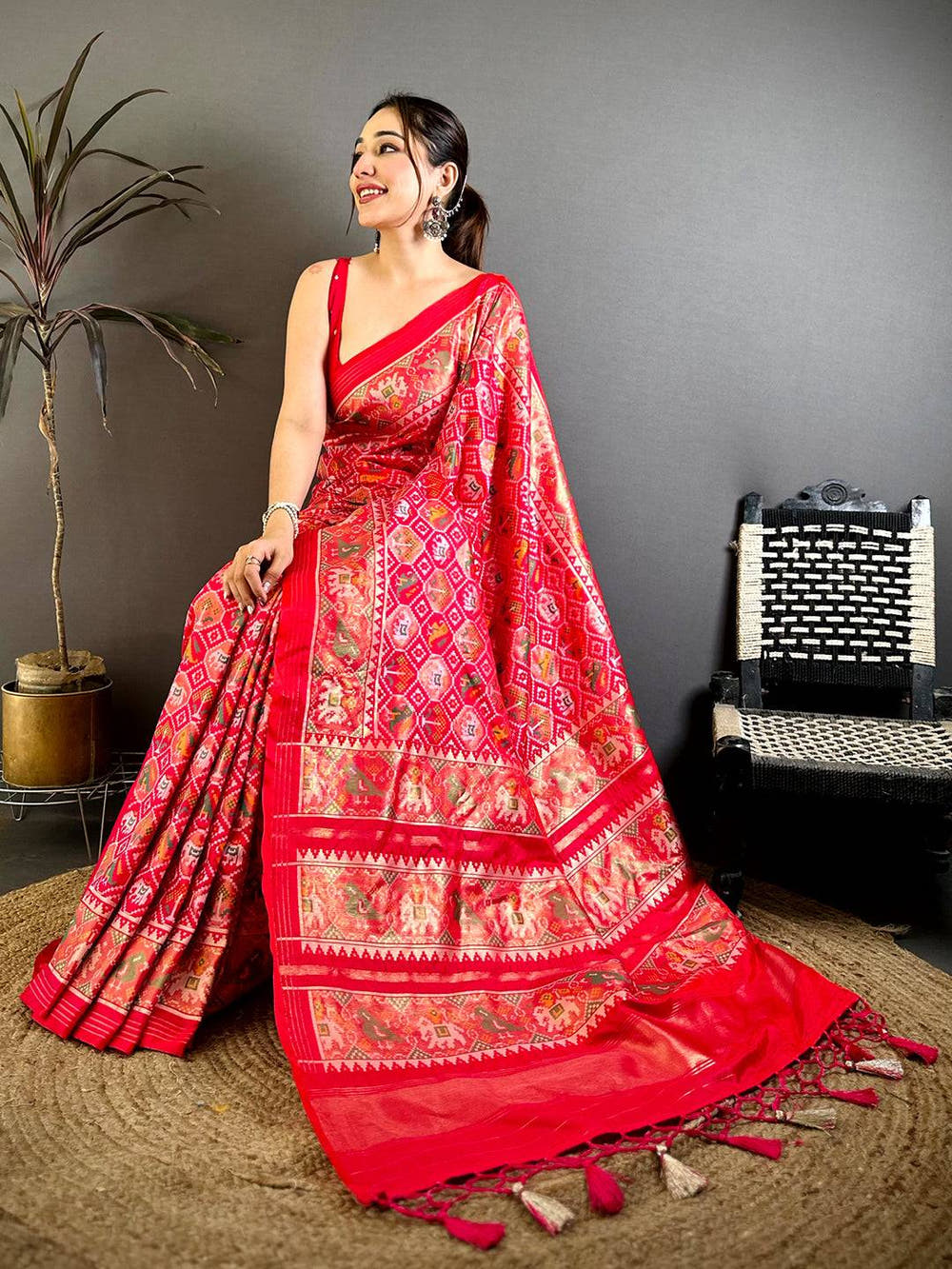 Celebrity Soft Silk Patola Weaving Saree