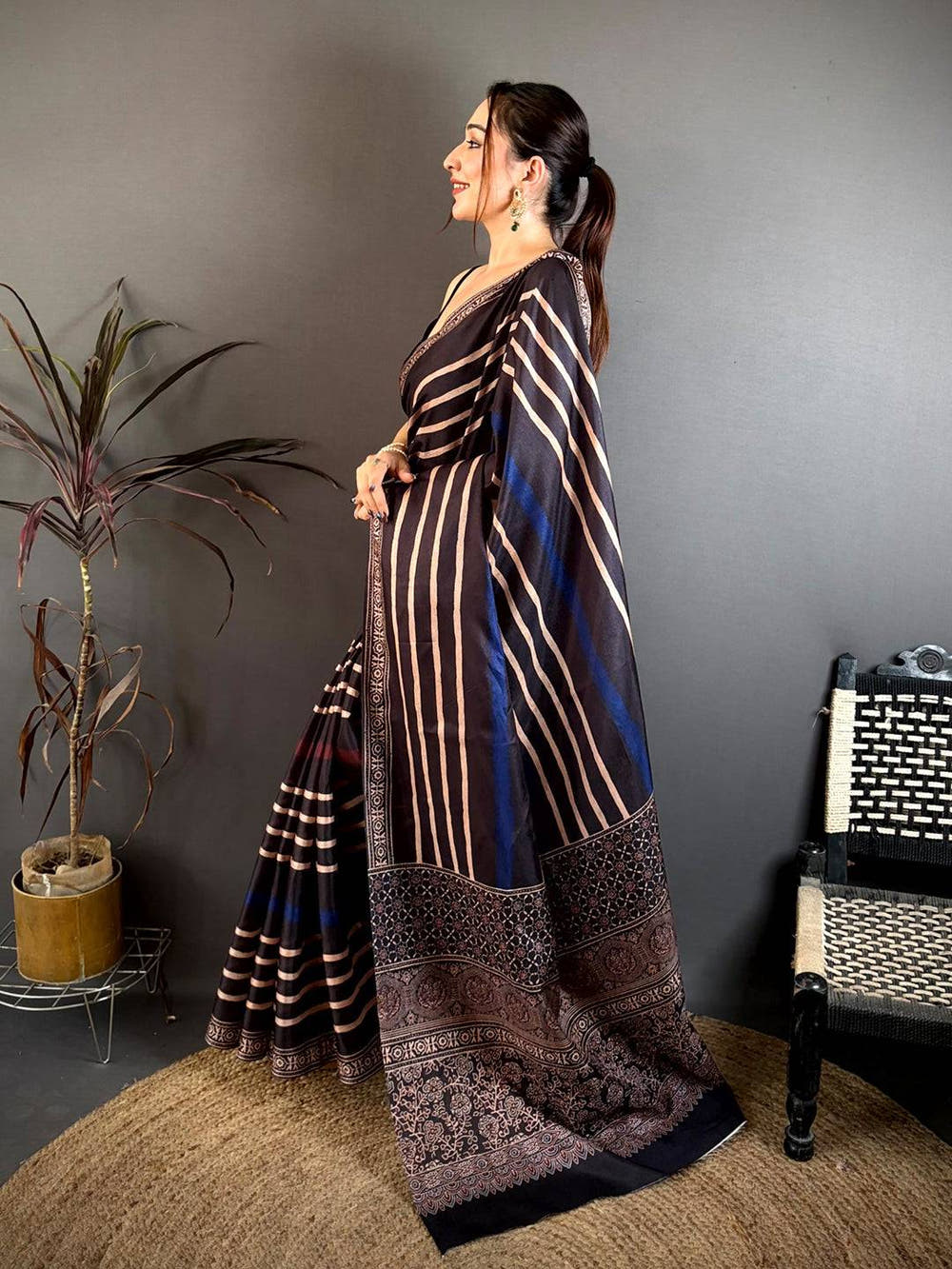 Meenakari Ikkat Pochampally Tussar Saree