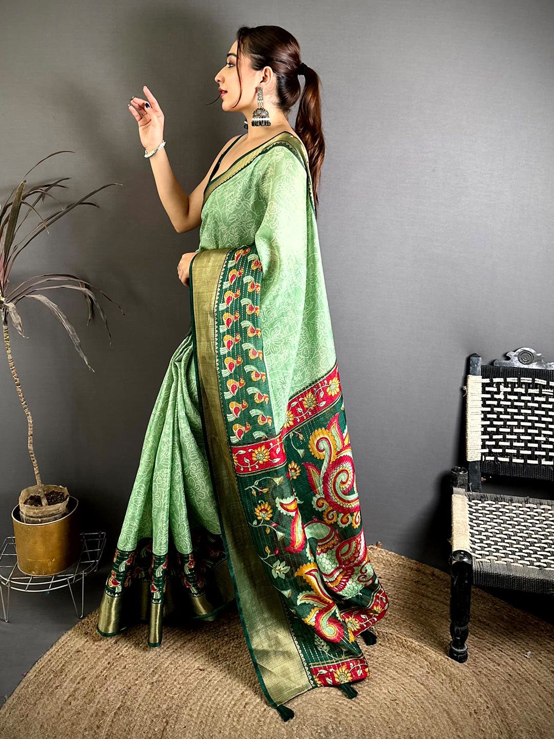 Radiant Zari Katha Pattern Kalamkari Saree