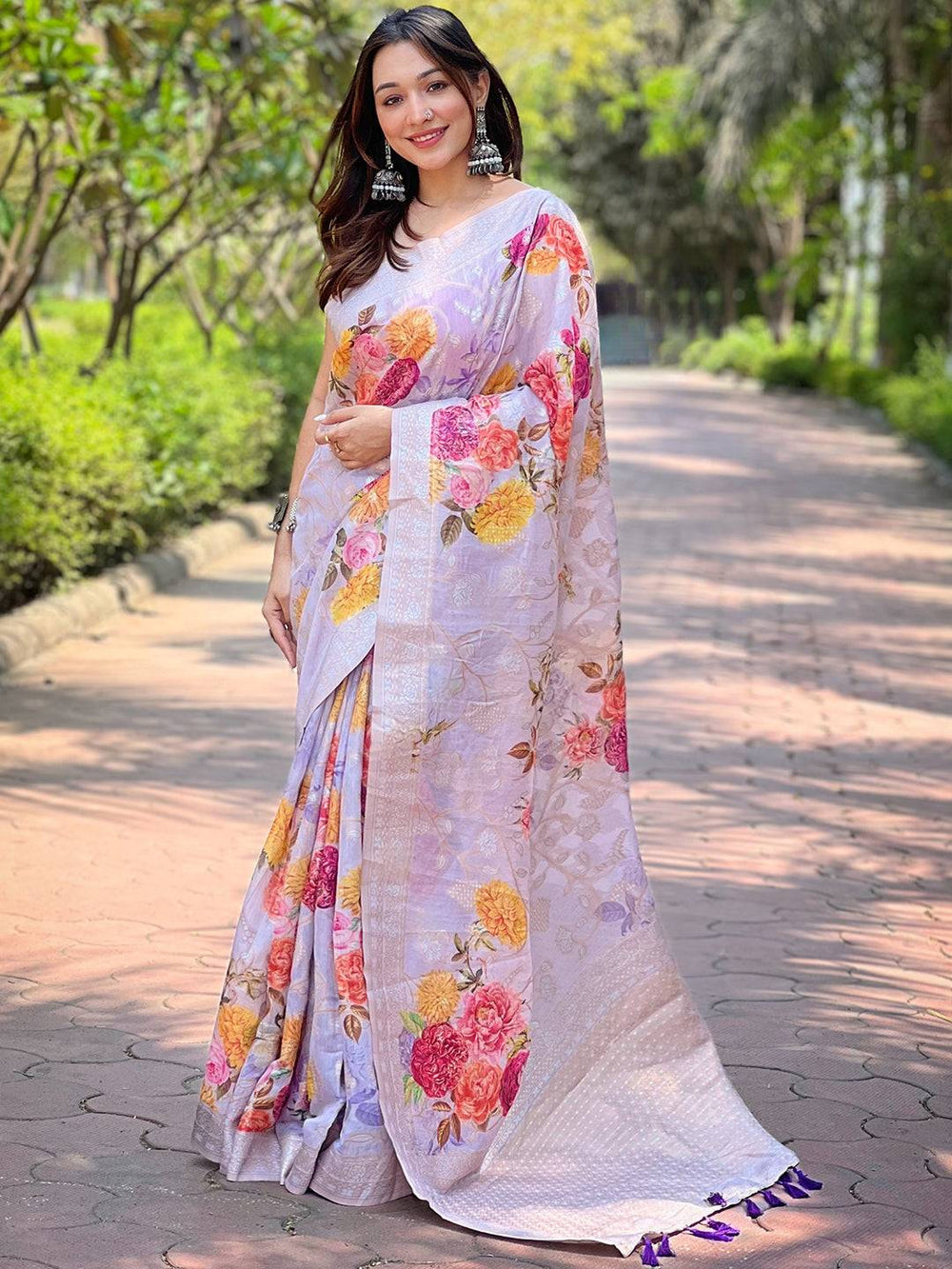 Elegant Lavender Lakhnavi Bandla Zari Saree with floral patterns