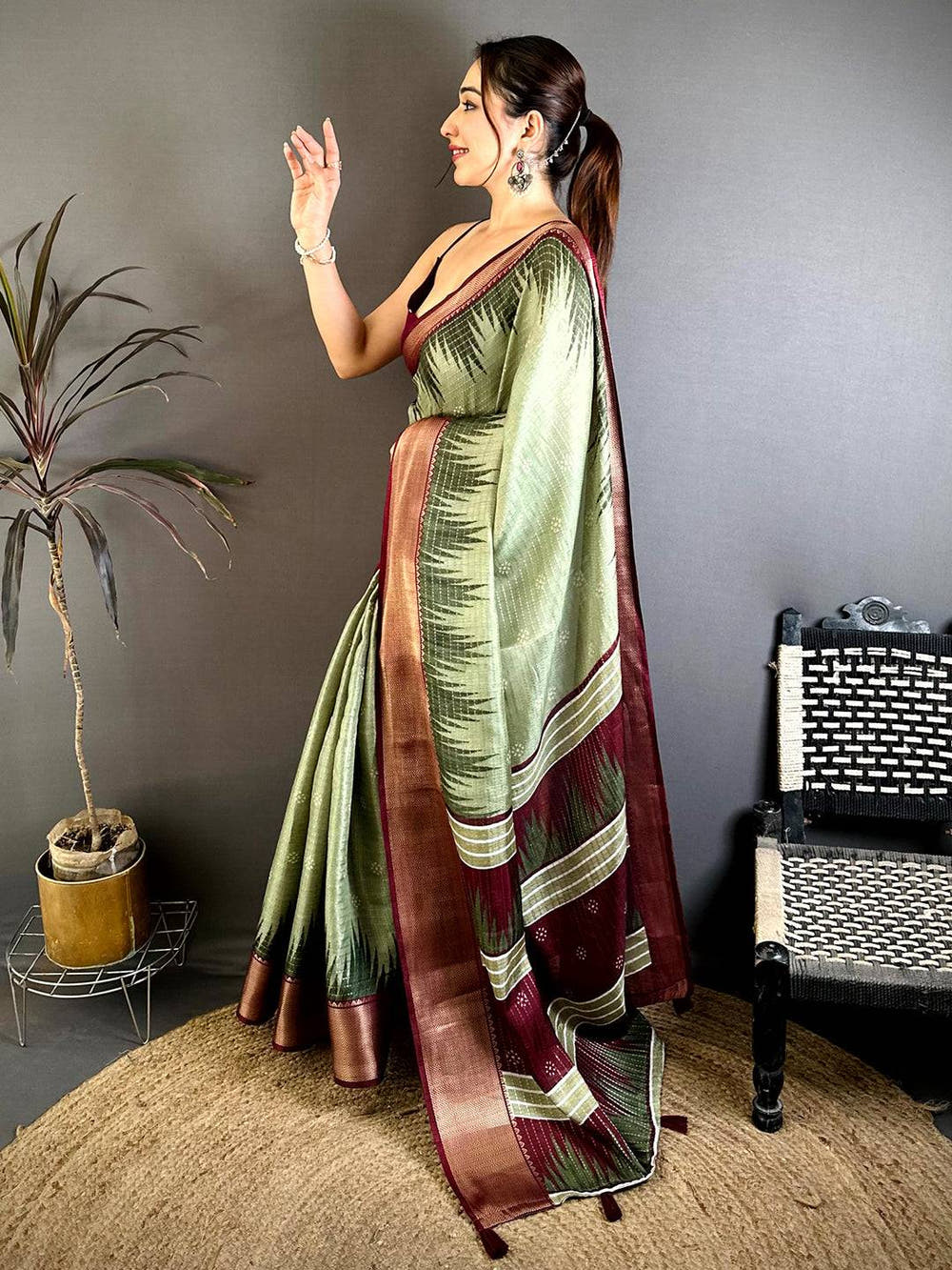 Classic Soft Dola Self Zari Katha Weaving Saree